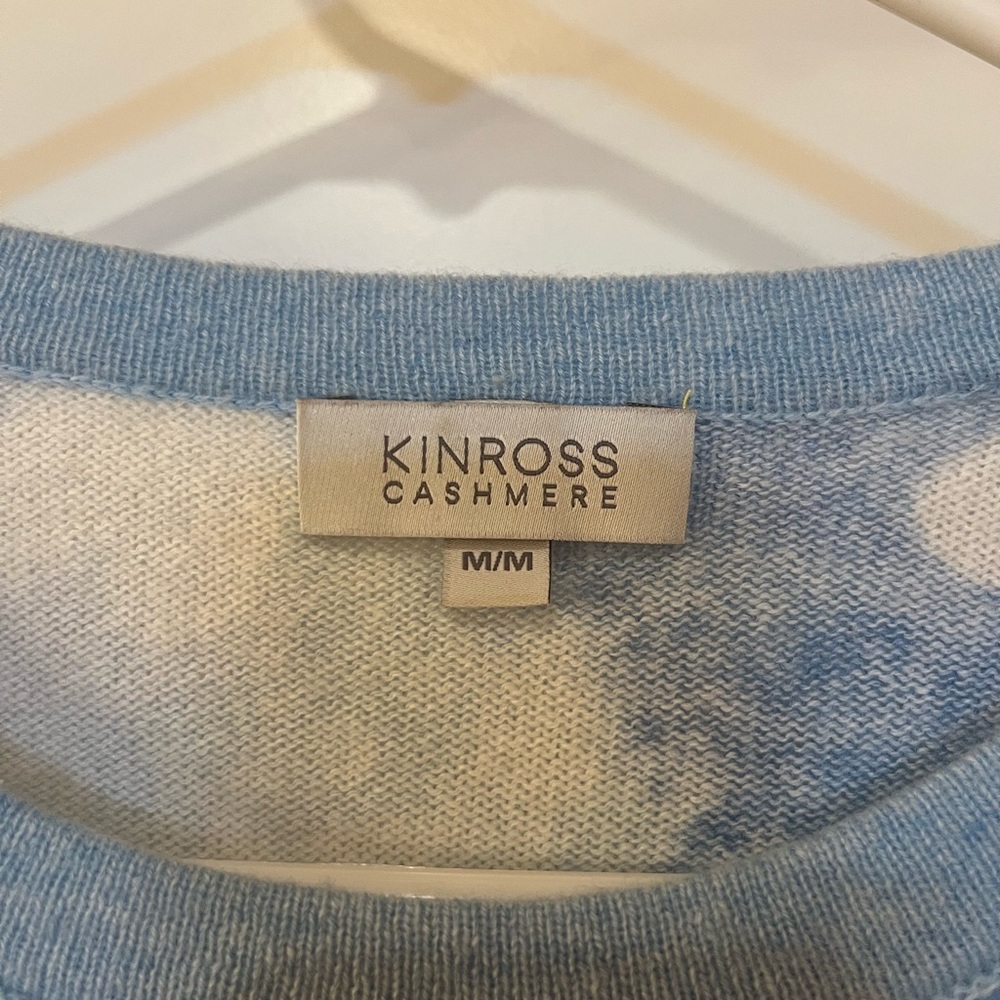 Kinross Cashmere Dreamy Hearts Pullover. Light Blue. Size M. - Picture 13 of 14